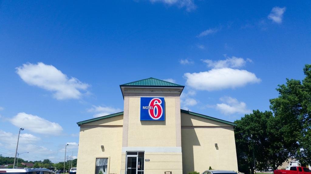 6-moline, Il Moline