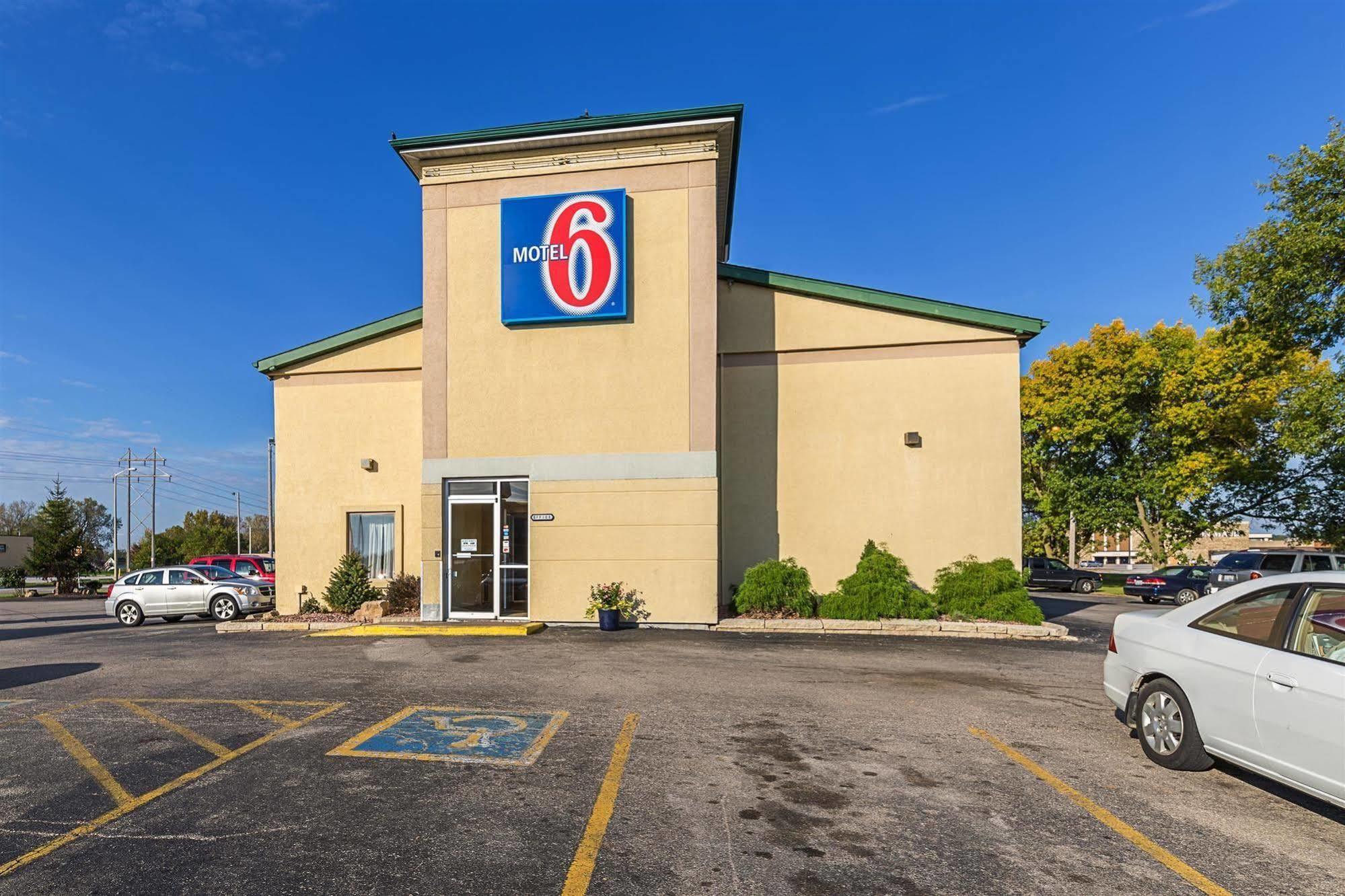 Hotel 6-moline, Il