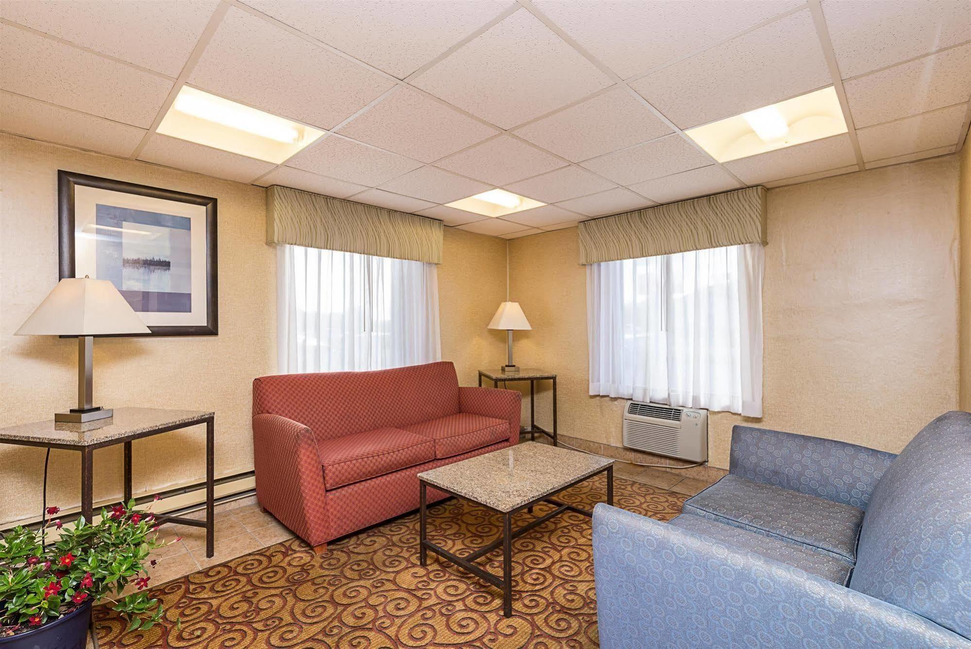 6-moline, Il Moline