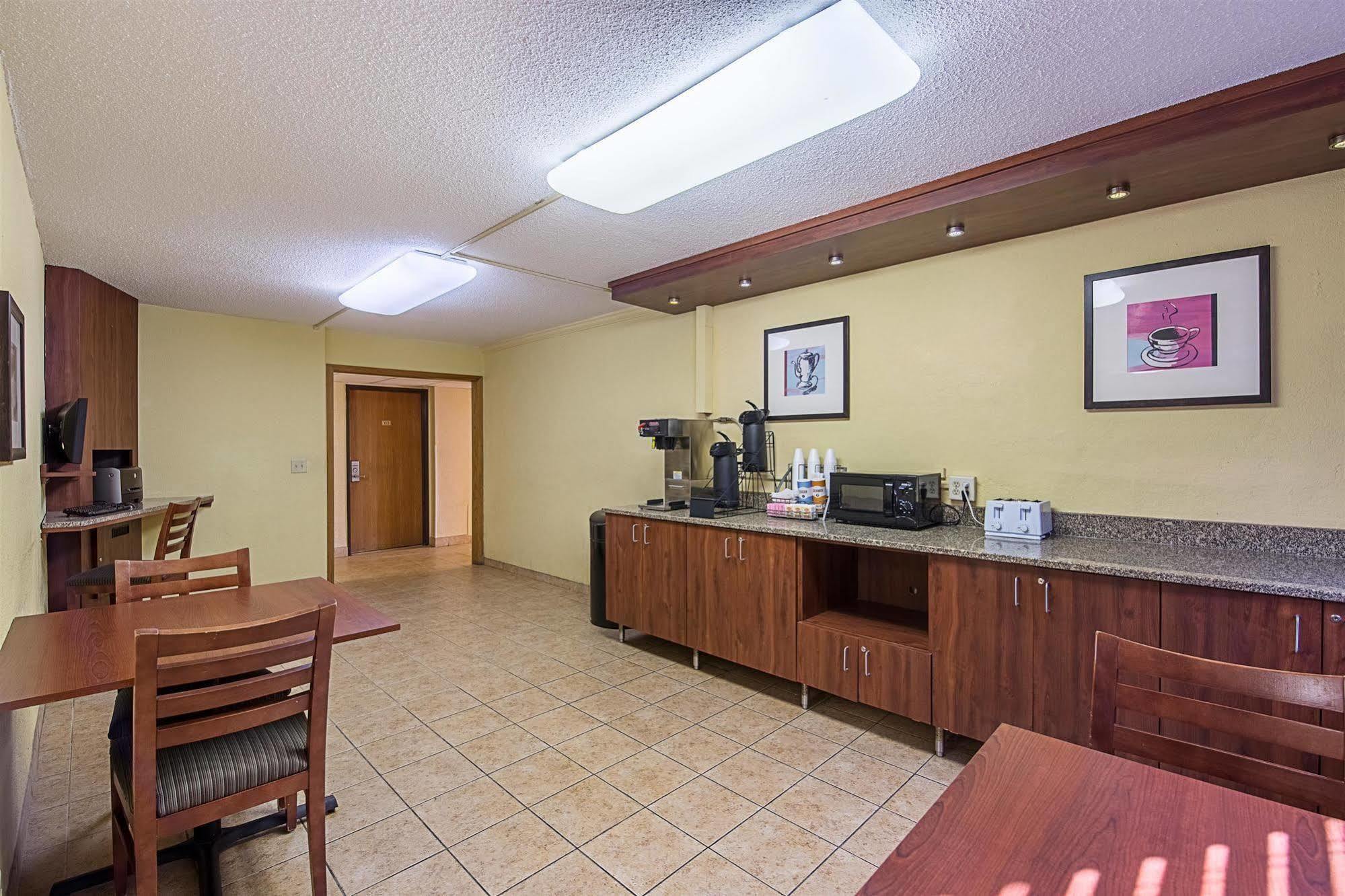 Hotel 6-moline, Il Moline