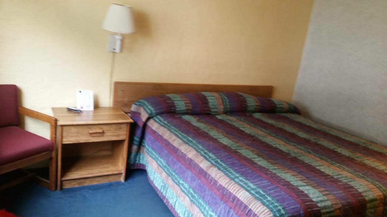 6-moline, Il Hotel